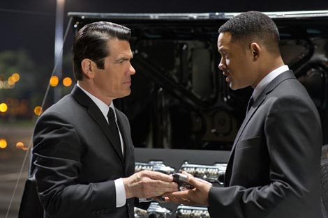 Ljudi u crnom 3 (Men in Black 3), red. Barry Sonnenfeld