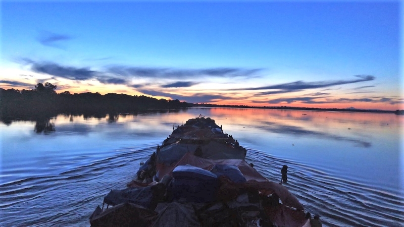 <em>Nizvodno prema Kinshasi</em> (<em>La routepour le Milliard</em>), red. Dieudo Hamadi 