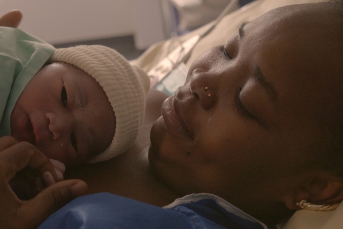 <em>Naše tijelo</em>, red. Claire Simon, Francuska, 2023.